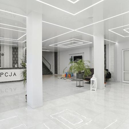 Hotel - Restauracja "Sloneczna" Jarocin Dış mekan fotoğraf